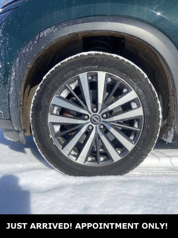 2022 Nissan Pathfinder Platinum