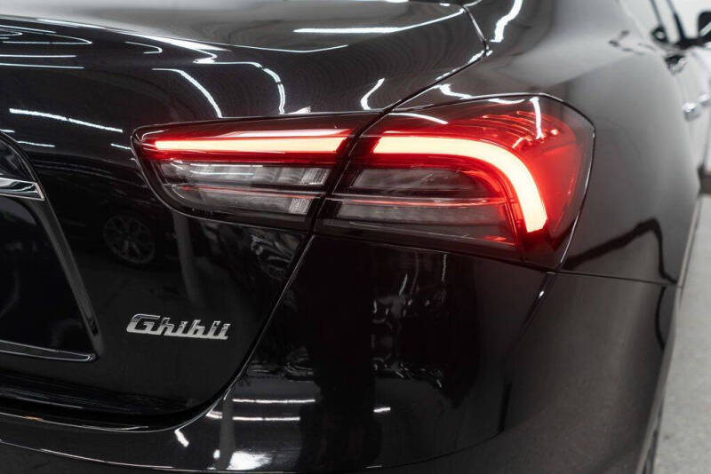 2022 Maserati Ghibli Modena Q4