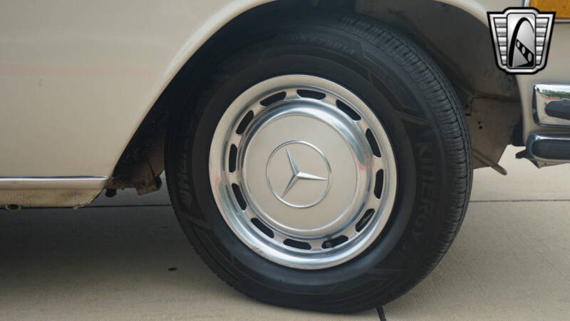 1971 Mercedes-Benz C-Class