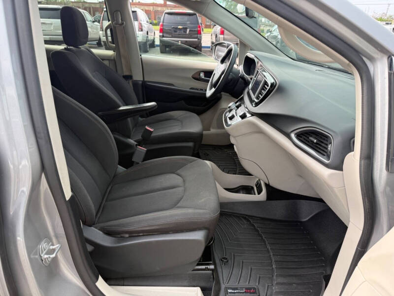 2018 Chrysler Pacifica LX