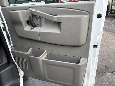 2023 Chevrolet Express LS 3500