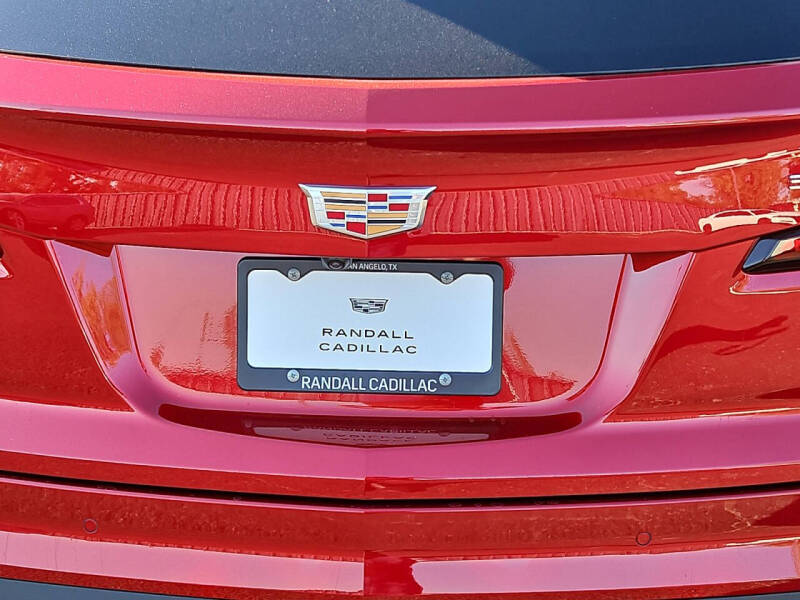 2025 Cadillac XT4 Premium Luxury