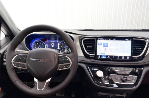 2025 Chrysler Pacifica Pinnacle