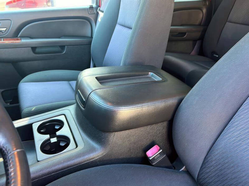 2011 Chevrolet Avalanche LS
