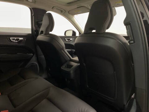 2025 Volvo XC60 B5 Plus Dark Theme