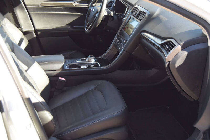 2018 Ford Fusion Hybrid SE