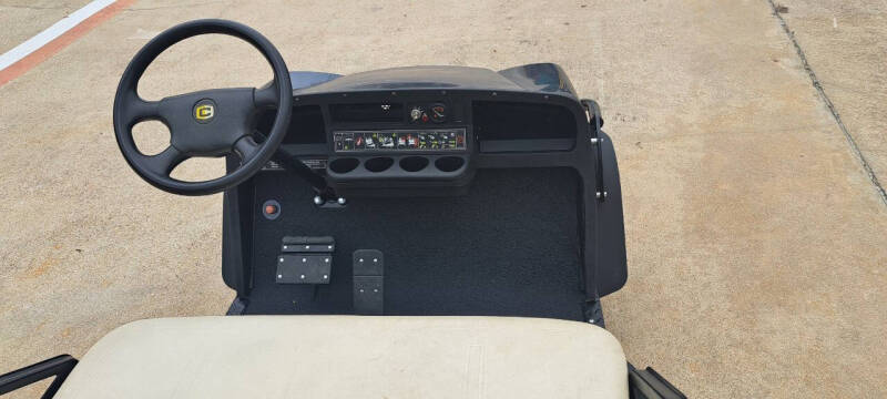 2013 2013 Cushman Flat bed