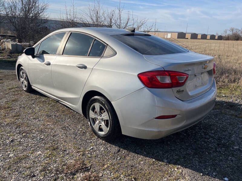 2017 Chevrolet Cruze LS Auto