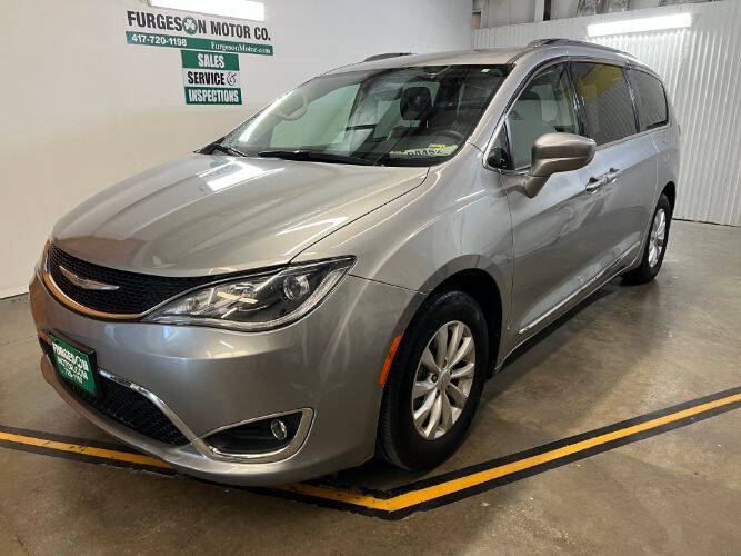 Silver 2018 Chrysler Pacifica Touring L Touring L 4dr Mini-Van 1