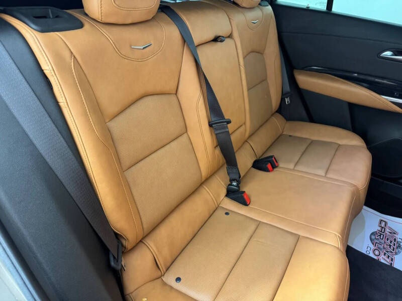 2024 Cadillac XT4 Premium Luxury