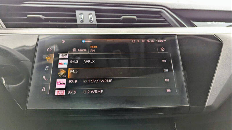 2021 Audi e-tron quattro Premium