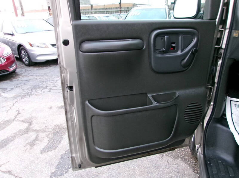 2001 Chevrolet Express G2500