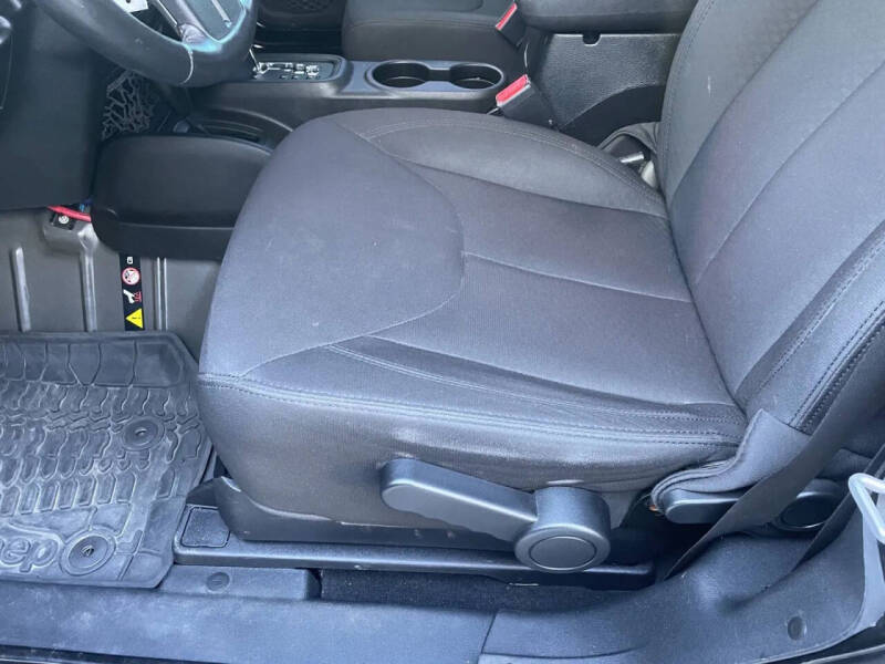 2016 Jeep Wrangler Willys Wheeler