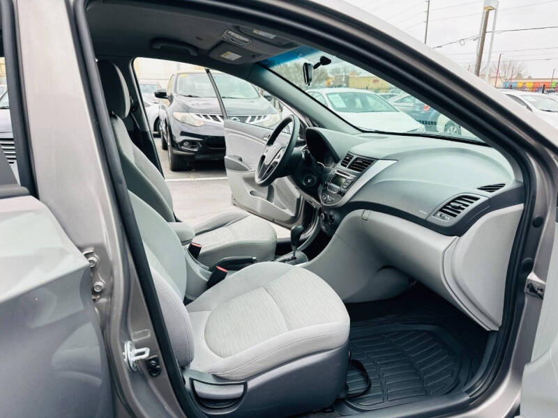 2017 Hyundai Accent Value Edition