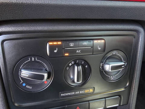 2013 Volkswagen Beetle