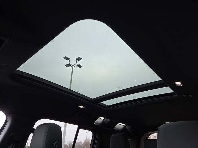 2026 Land Rover Defender 110 P300 S