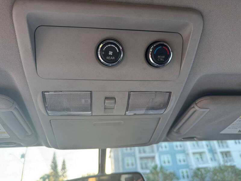 2011 Nissan Pathfinder SV