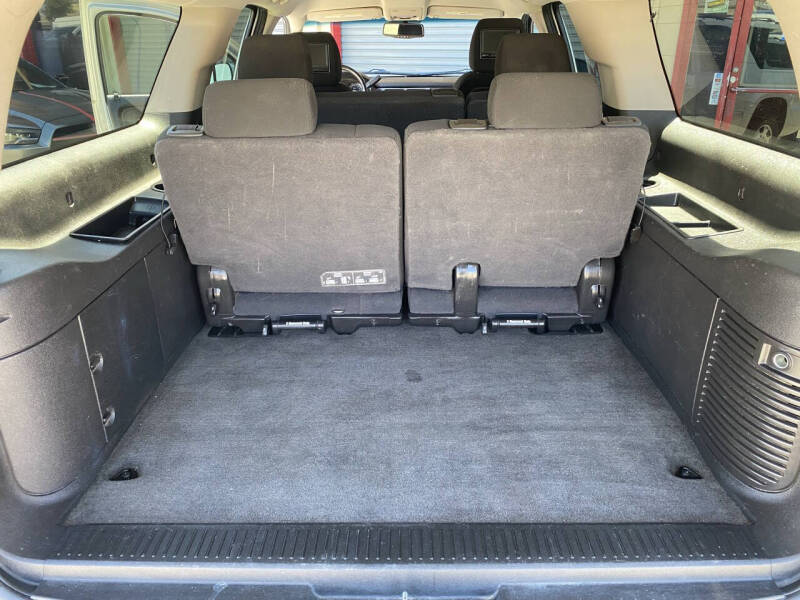 2011 Chevrolet Suburban LS