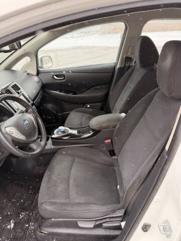 2016 Nissan LEAF SV