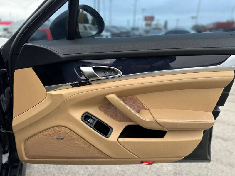 2015 Porsche Panamera