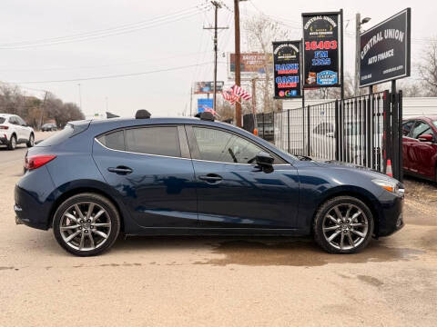 2018 Mazda MAZDA3 Touring