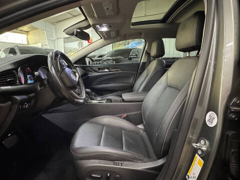 2018 Buick Regal TourX Essence