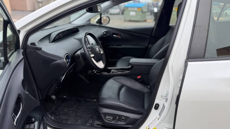 2018 Toyota Prius Four Touring