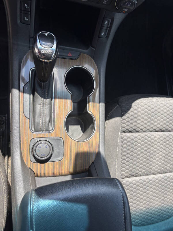 2018 GMC Acadia SLE-2