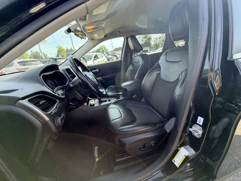 2019 Jeep Cherokee Latitude Plus
