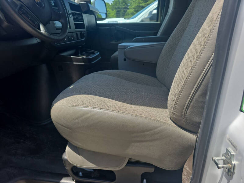 2024 Chevrolet Express 2500