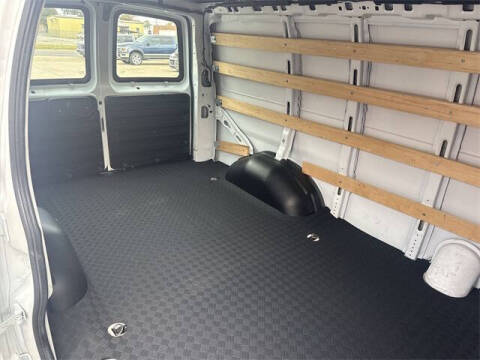 2023 GMC Savana 2500