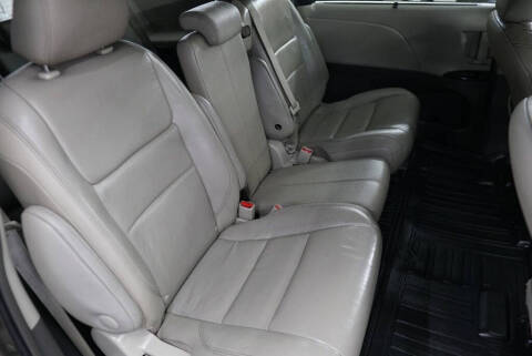 2016 Toyota Sienna