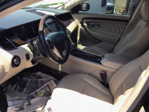 2017 Ford Taurus Limited