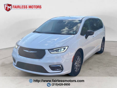 2024 Chrysler Pacifica Touring L