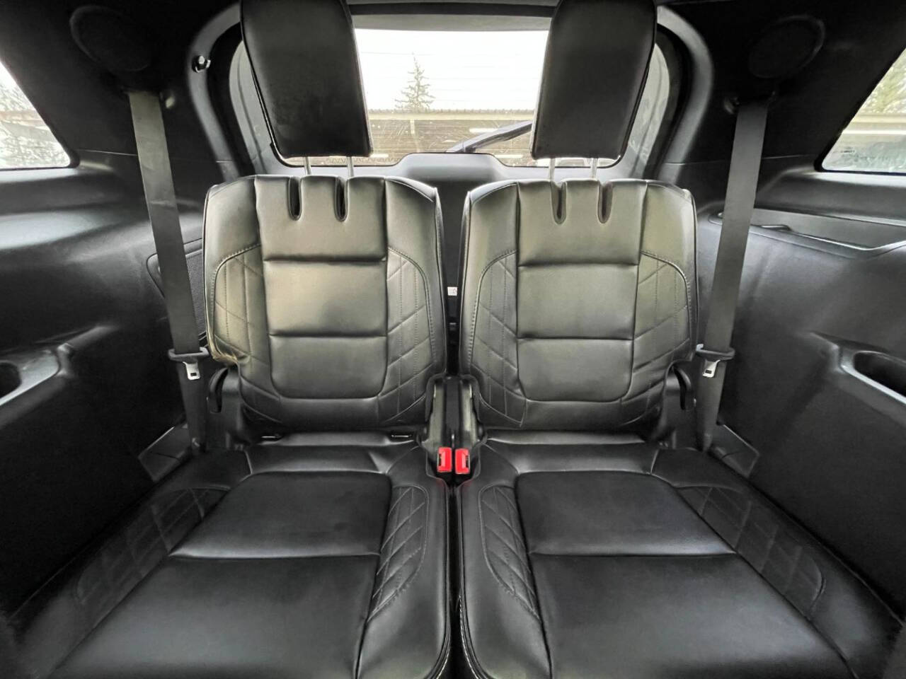 2019 Ford Explorer Platinum AWD Platinum 4dr SUV 18