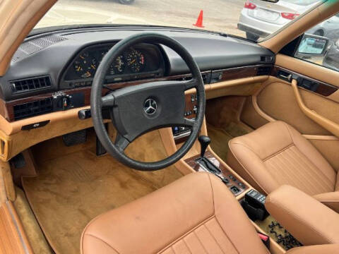 1984 Mercedes-Benz 300-Class