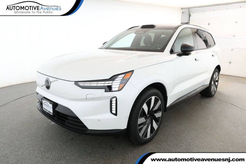 2025 Volvo EX90 Twin Plus 7P