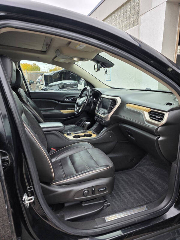 2018 GMC Acadia Denali