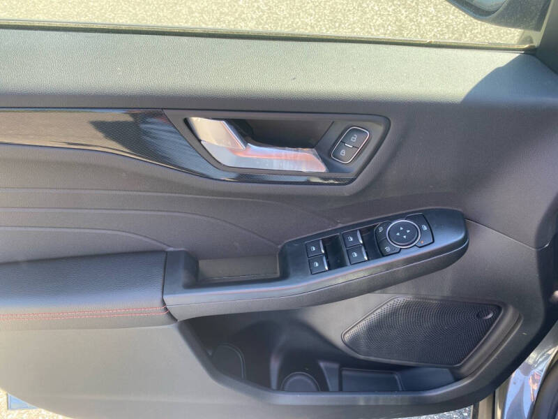 2026 Ford Escape ST-Line