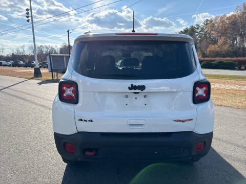 2023 Jeep Renegade Trailhawk