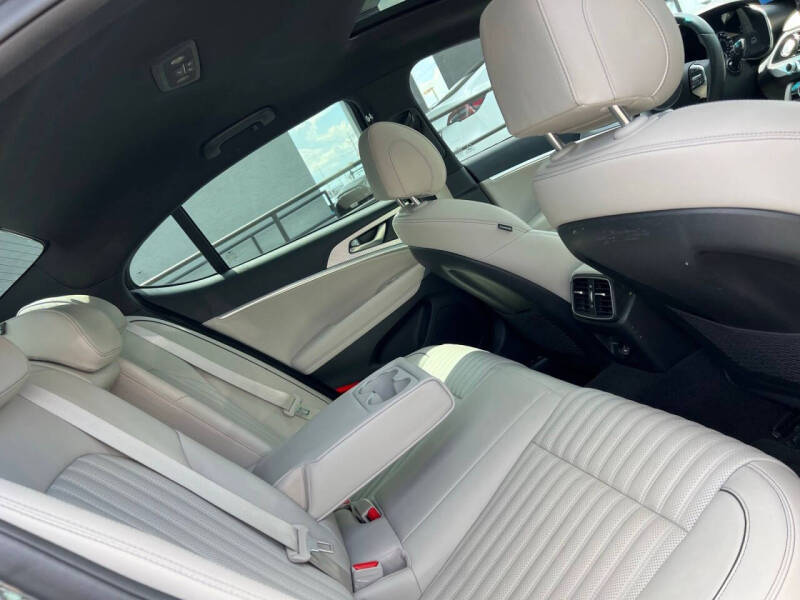 2023 Genesis G70