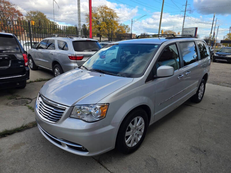 2011 Chrysler Town and Country Touring-L