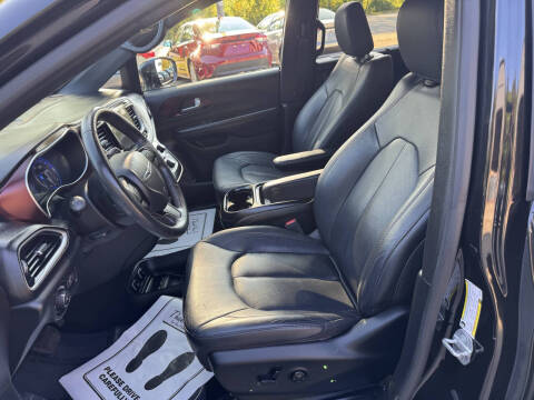 2020 Chrysler Pacifica Touring L 35th Anniversary