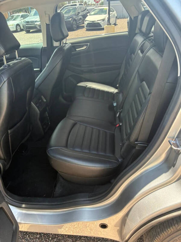 2021 Ford Edge