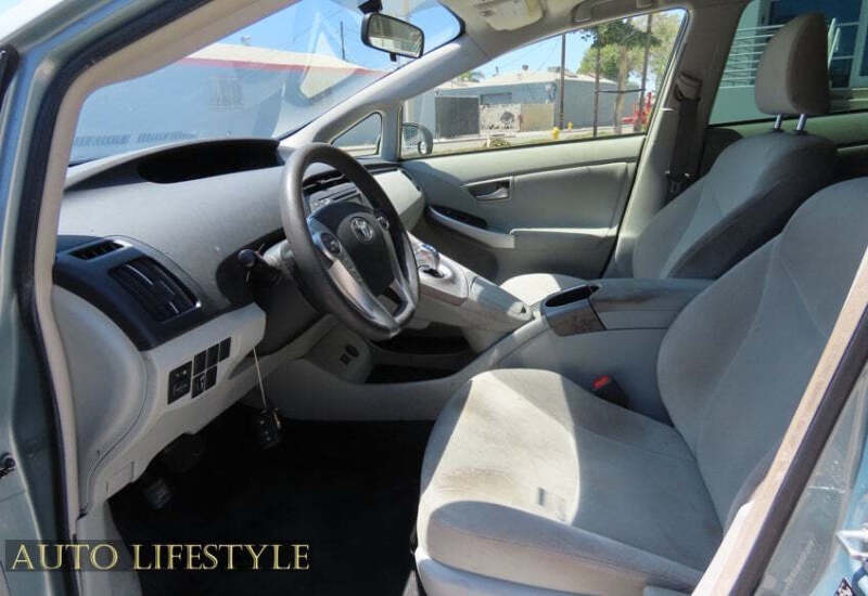 2014 Toyota Prius Two