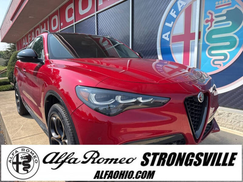 2025 Alfa Romeo Stelvio Intensa