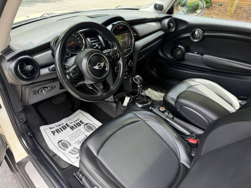 2017 MINI Hardtop 2 Door Cooper