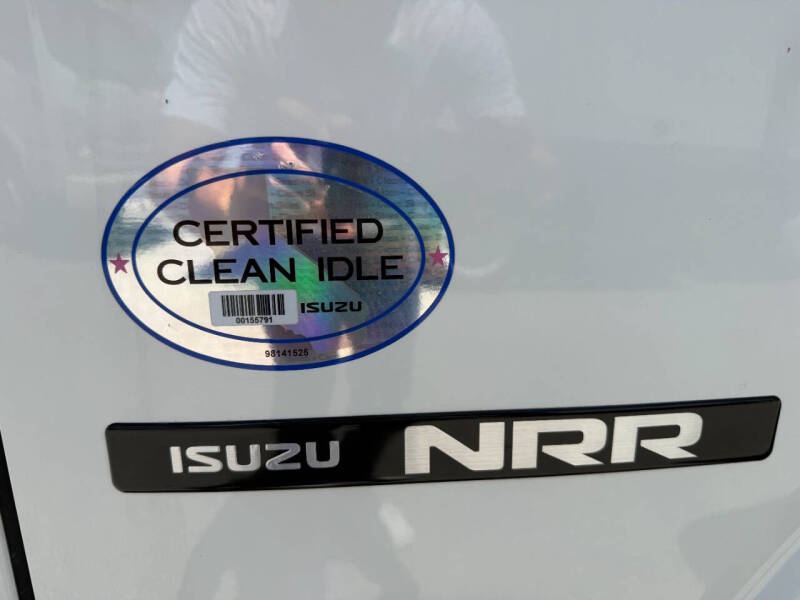 2024 Isuzu NRR