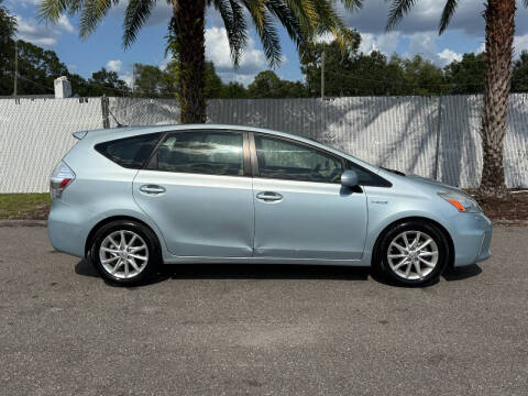 2013 Toyota Prius v Five
