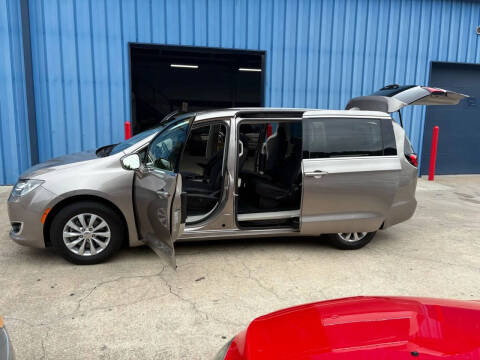 2018 Chrysler Pacifica Touring Plus